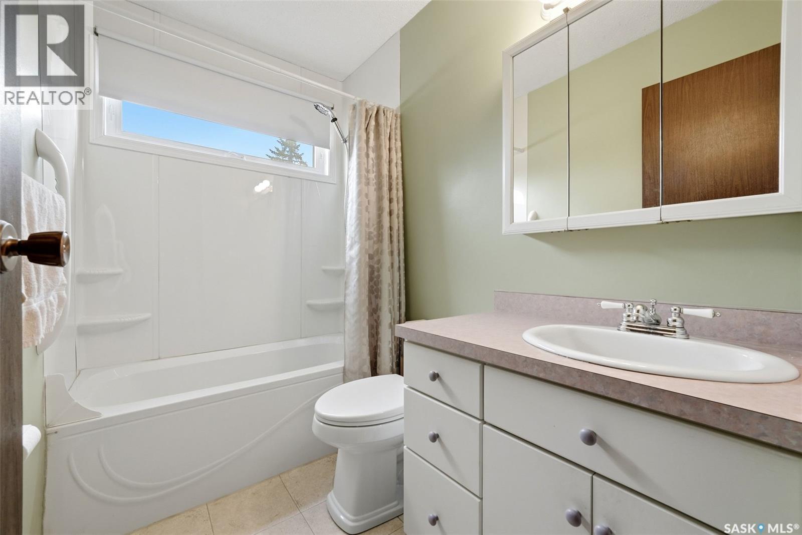 204 1St Avenue, Vibank, SK
