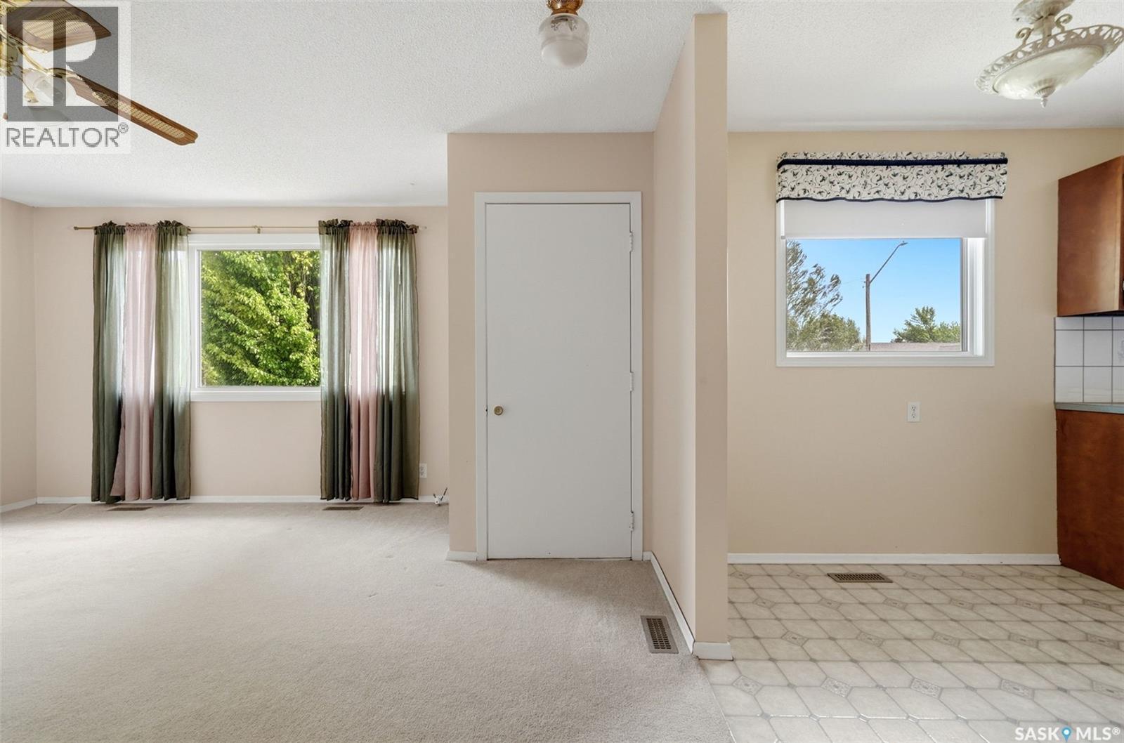 204 1St Avenue, Vibank, SK