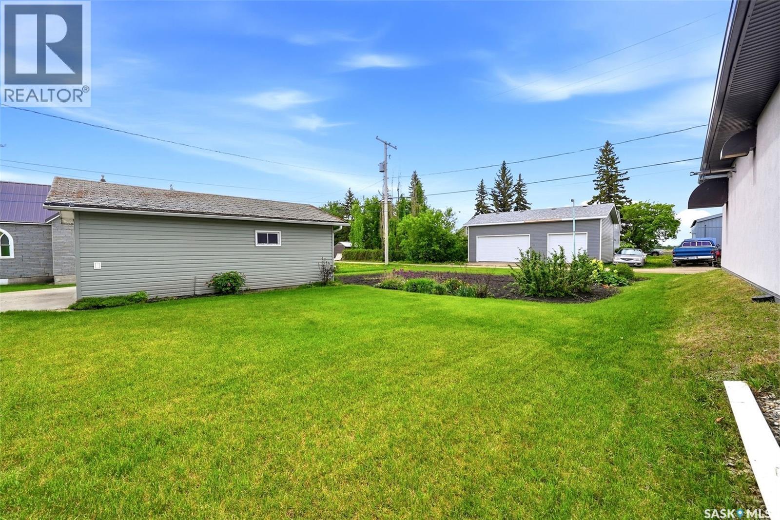 204 1St Avenue, Vibank, SK