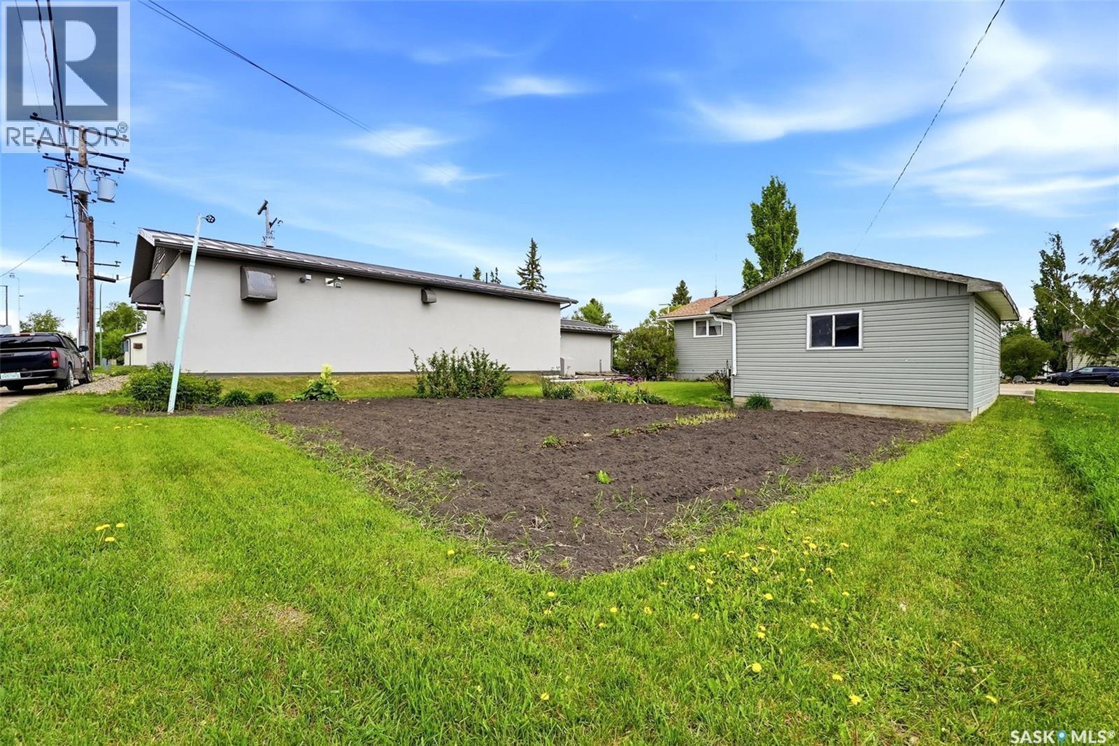 204 1St Avenue, Vibank, SK