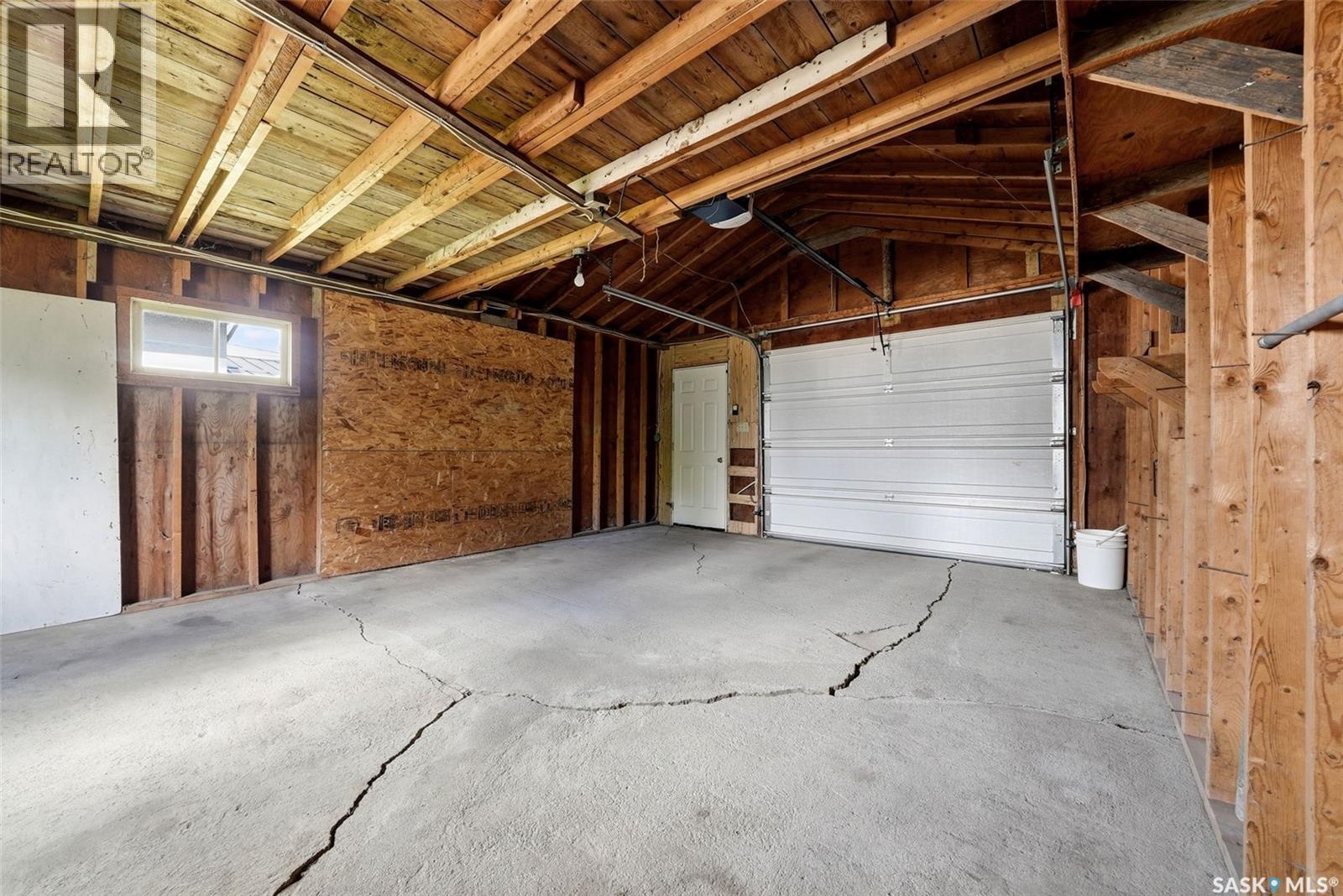 204 1St Avenue, Vibank, SK