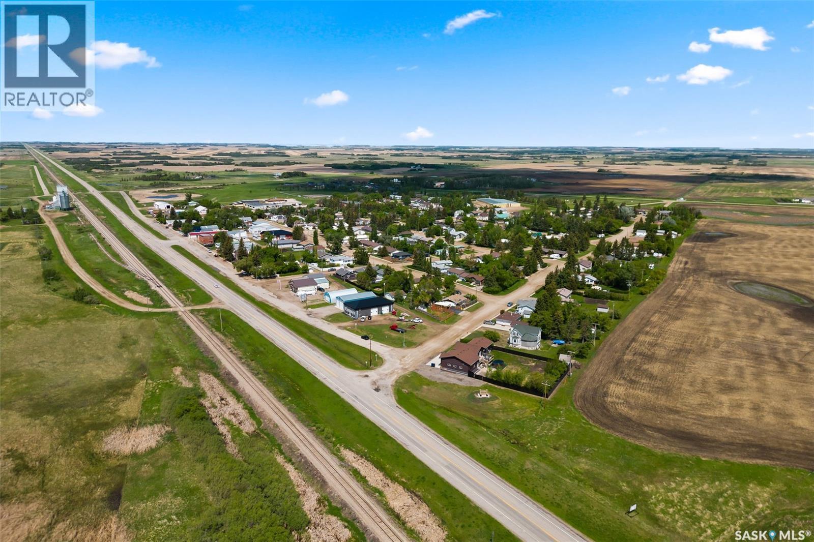 204 1St Avenue, Vibank, SK
