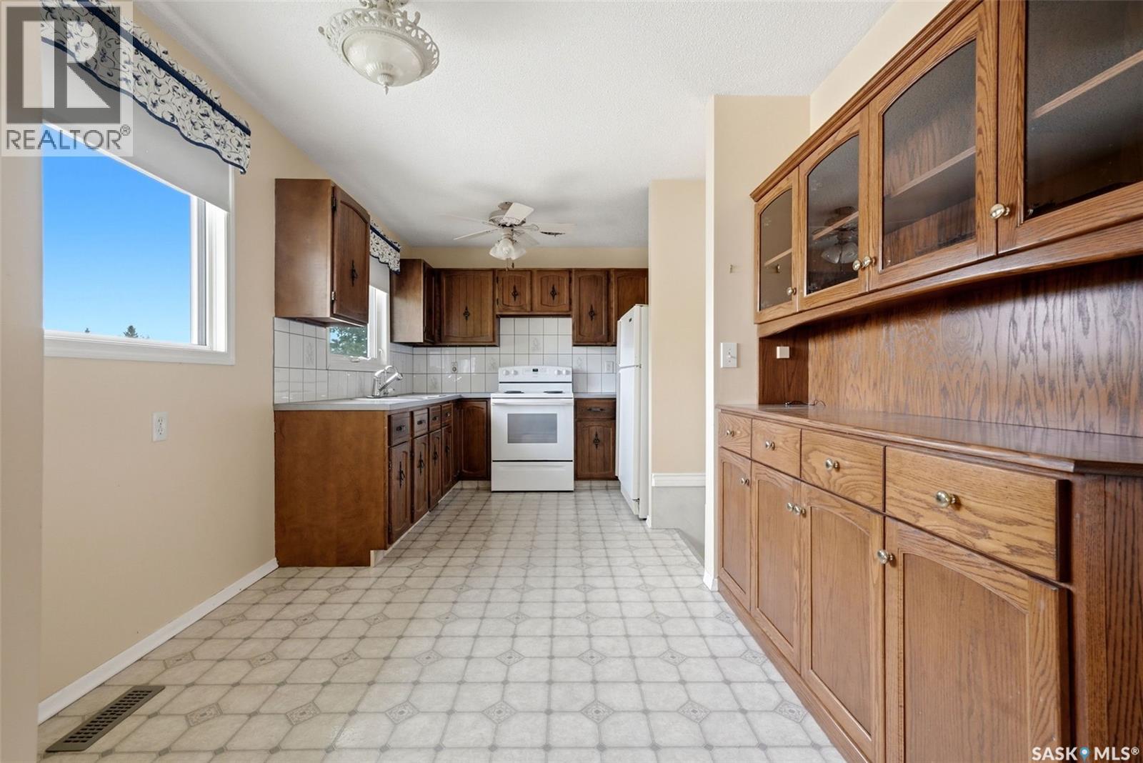 204 1St Avenue, Vibank, SK