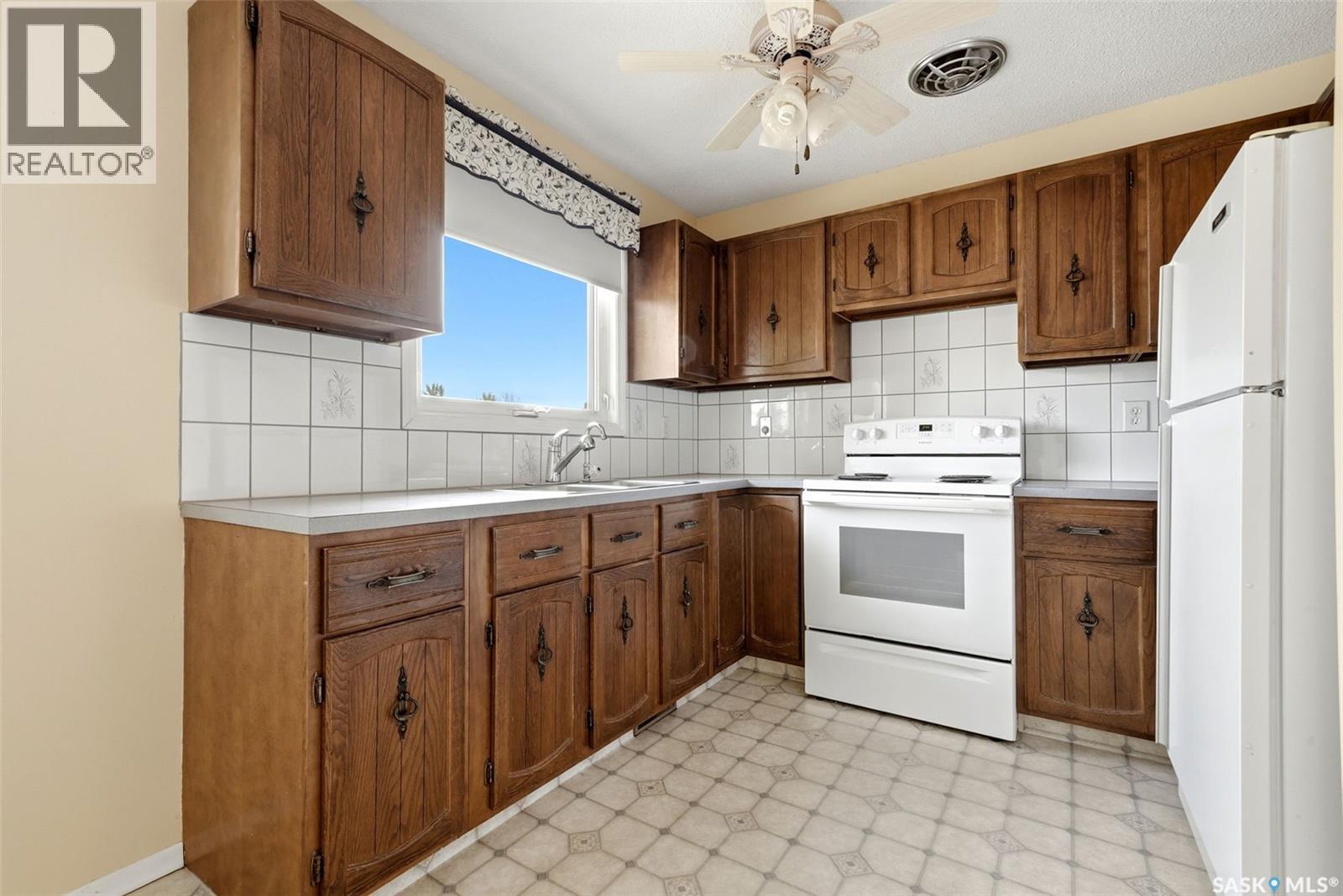 204 1St Avenue, Vibank, SK