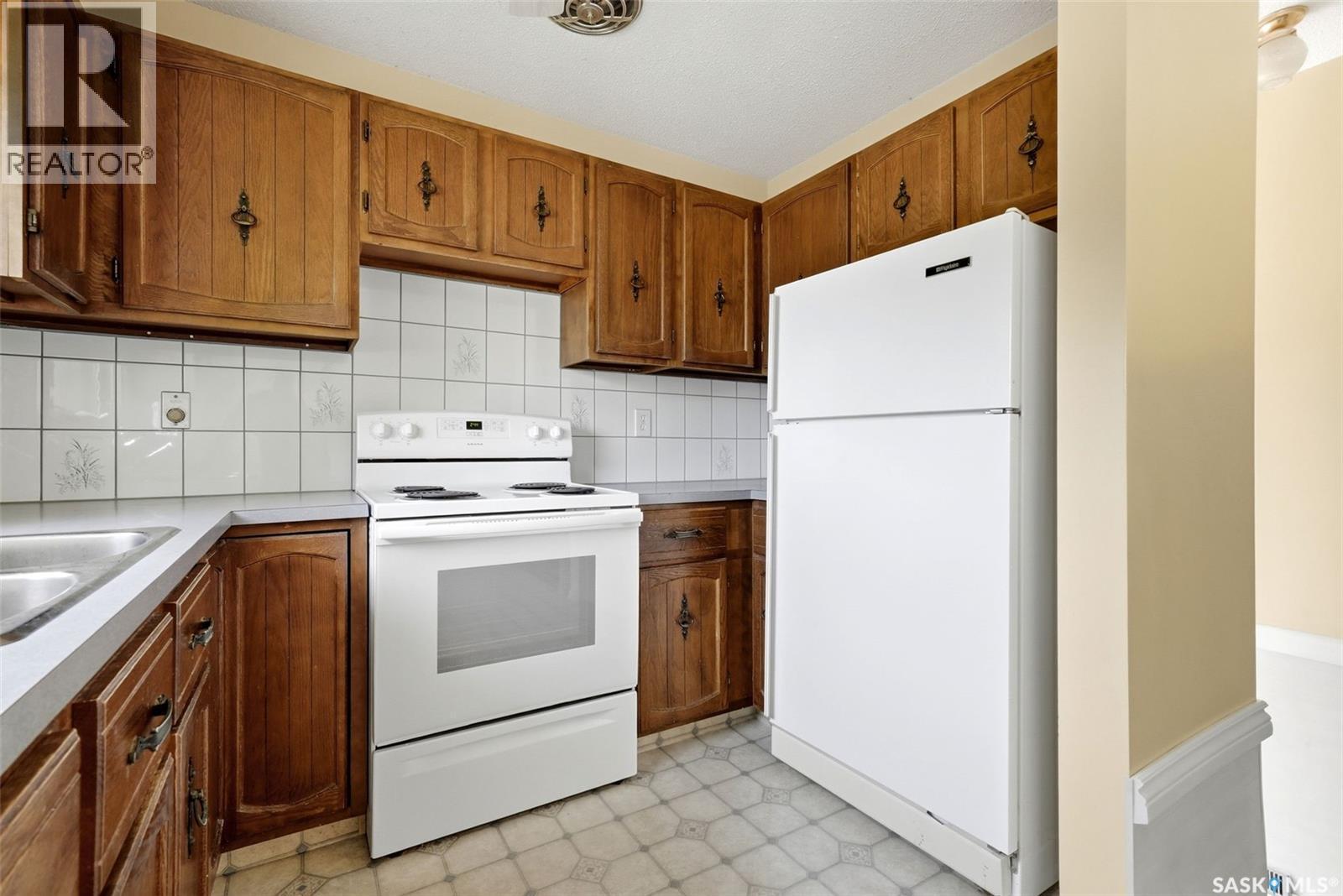 204 1St Avenue, Vibank, SK