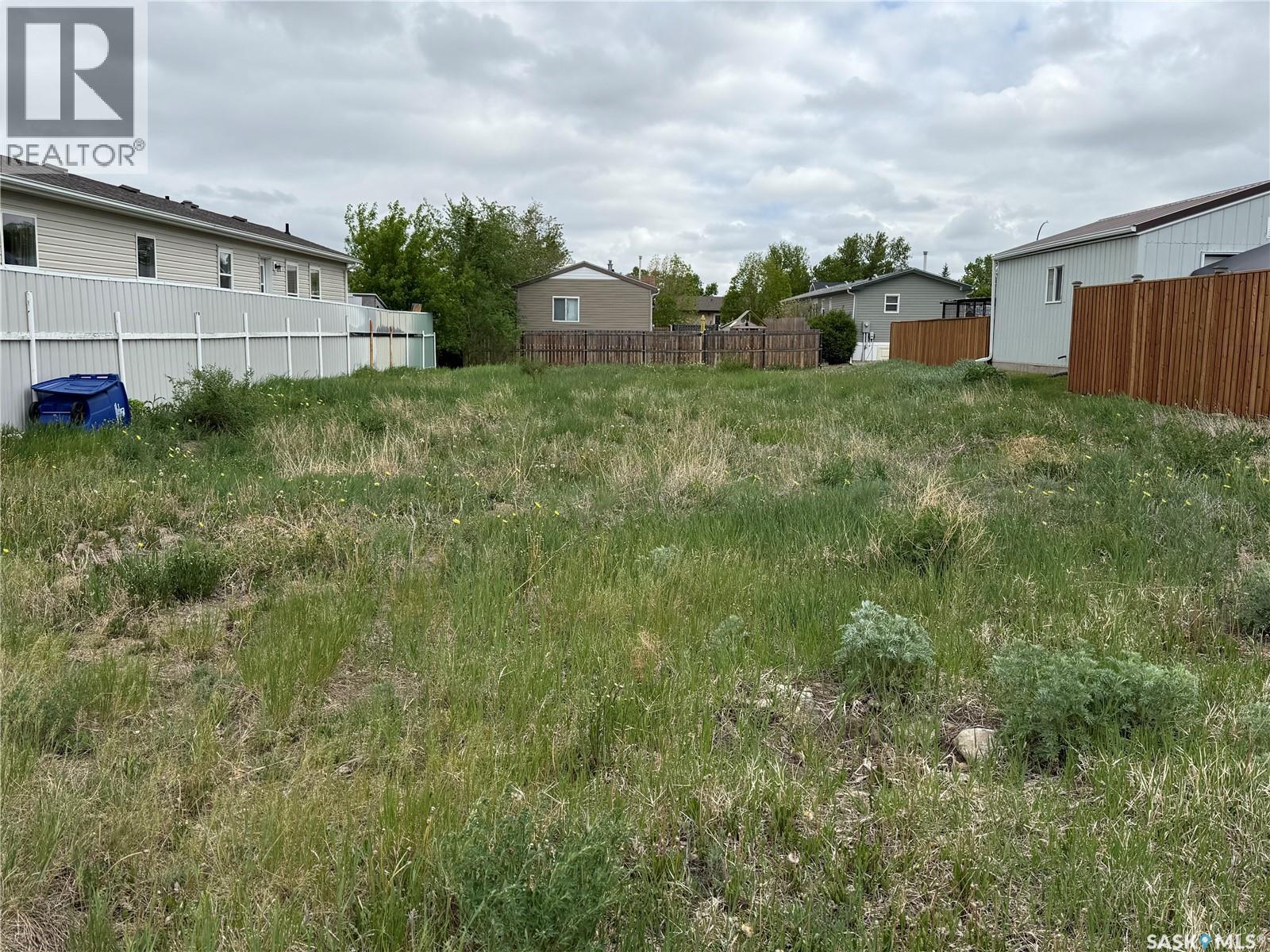 349 10Th Avenue Se, Weyburn, SK