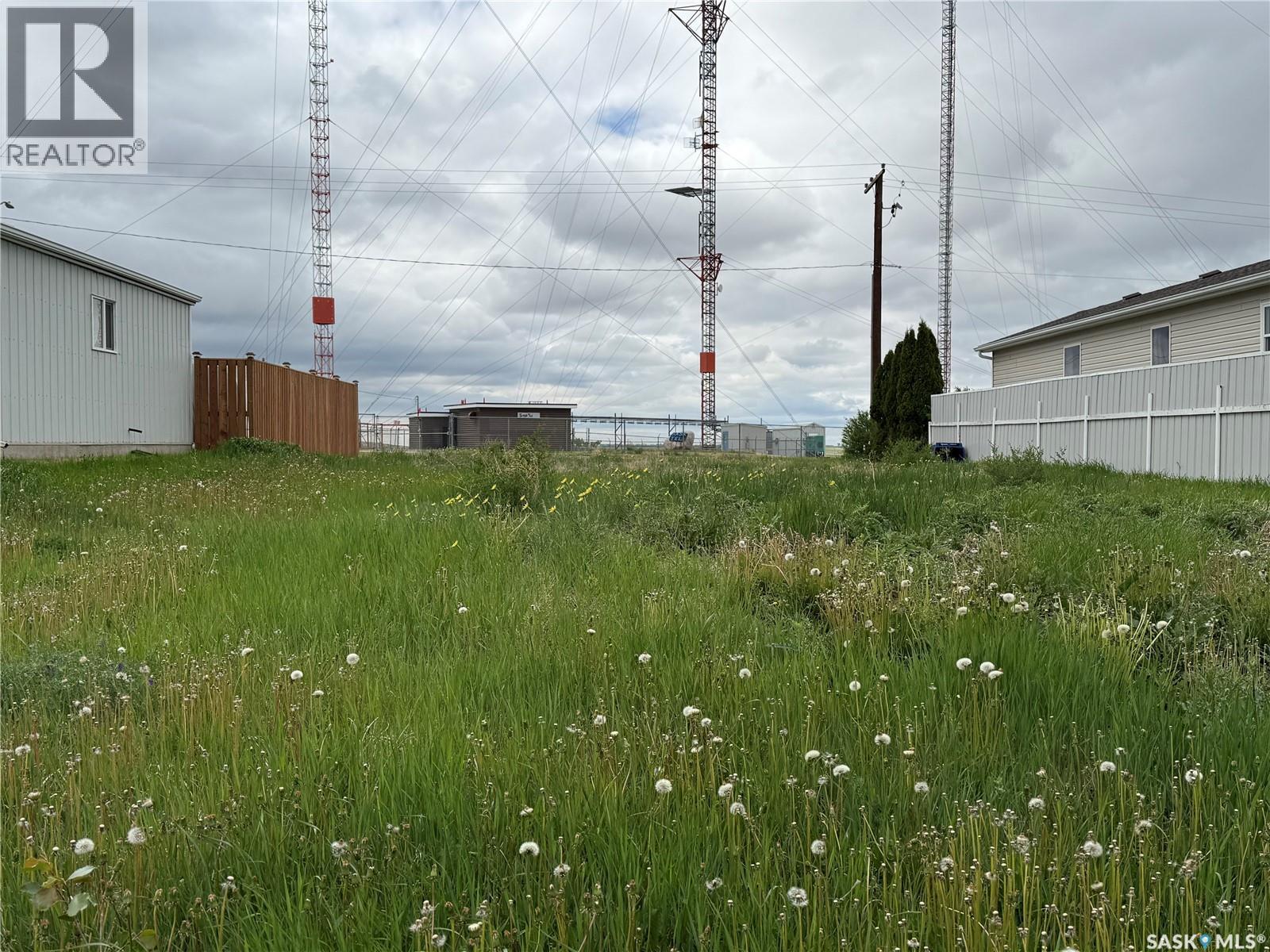 349 10Th Avenue Se, Weyburn, SK