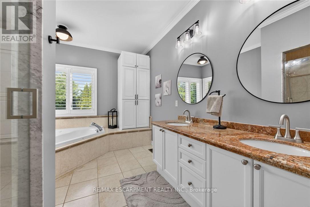 5 Royal Troon Drive, Brant, ON
