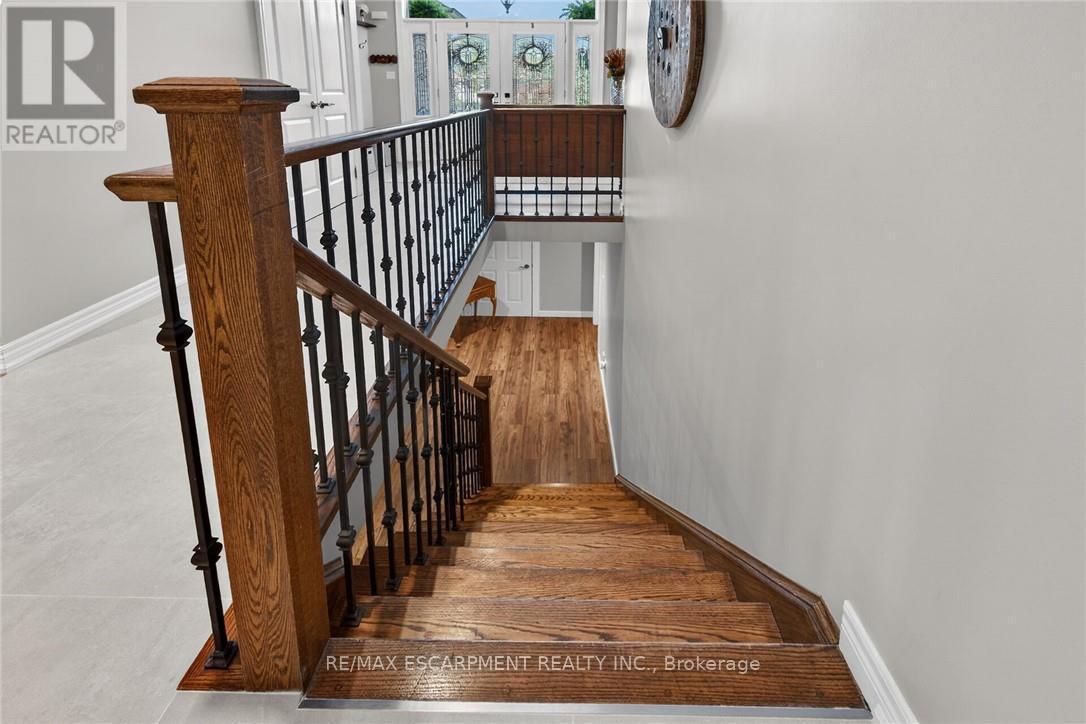 5 Royal Troon Drive, Brant, ON