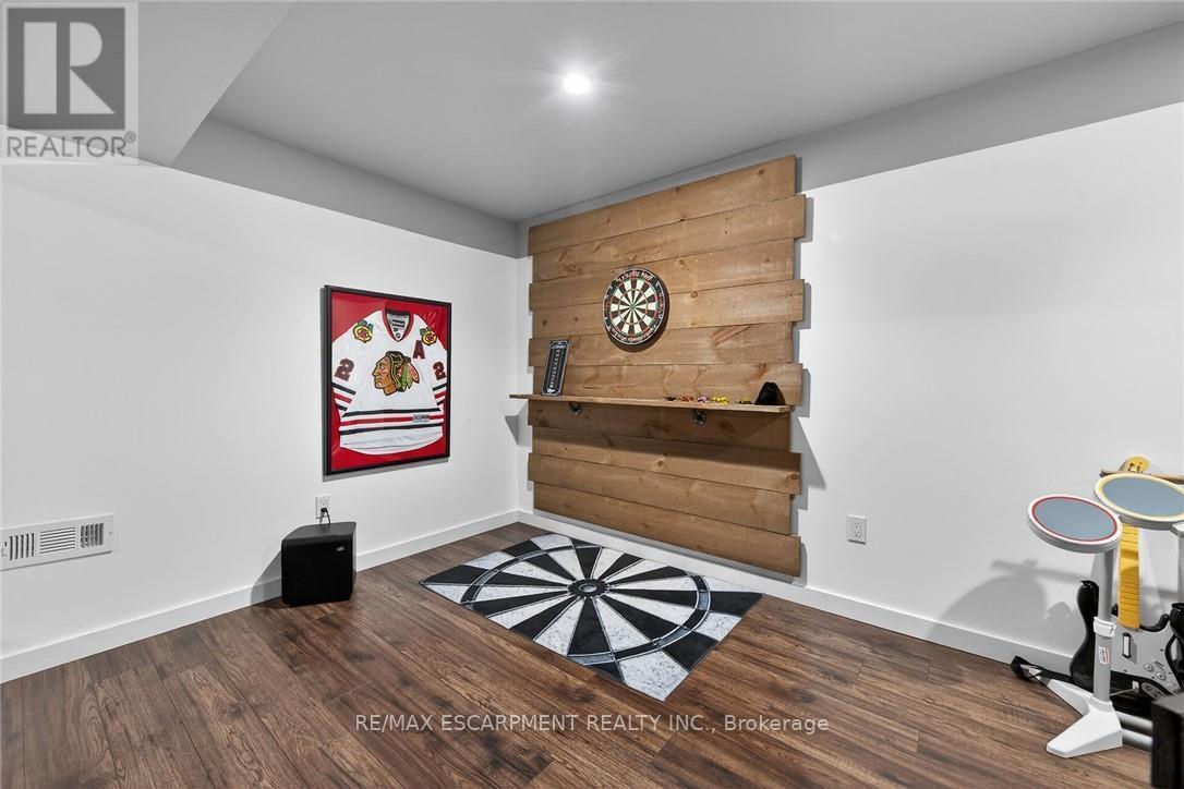 5 Royal Troon Drive, Brant, ON