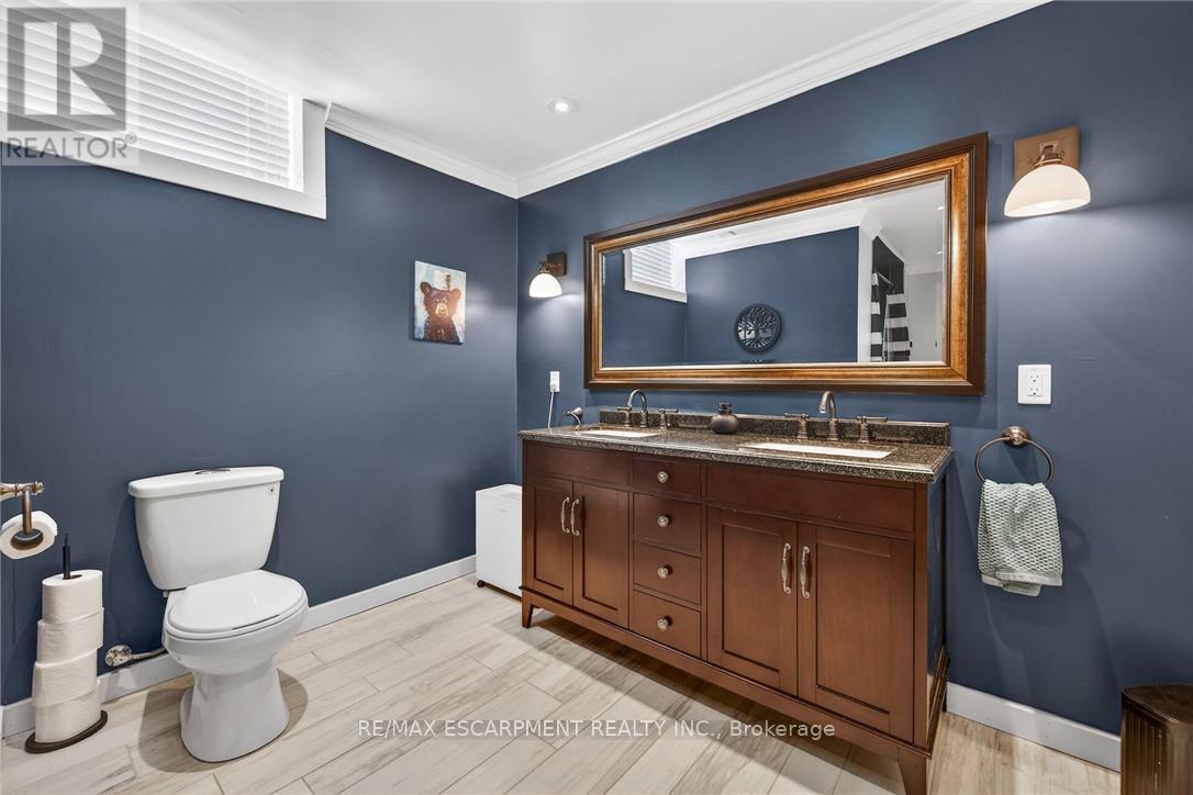 5 Royal Troon Drive, Brant, ON
