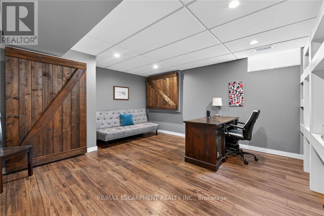 5 Royal Troon Drive, Brant, ON
