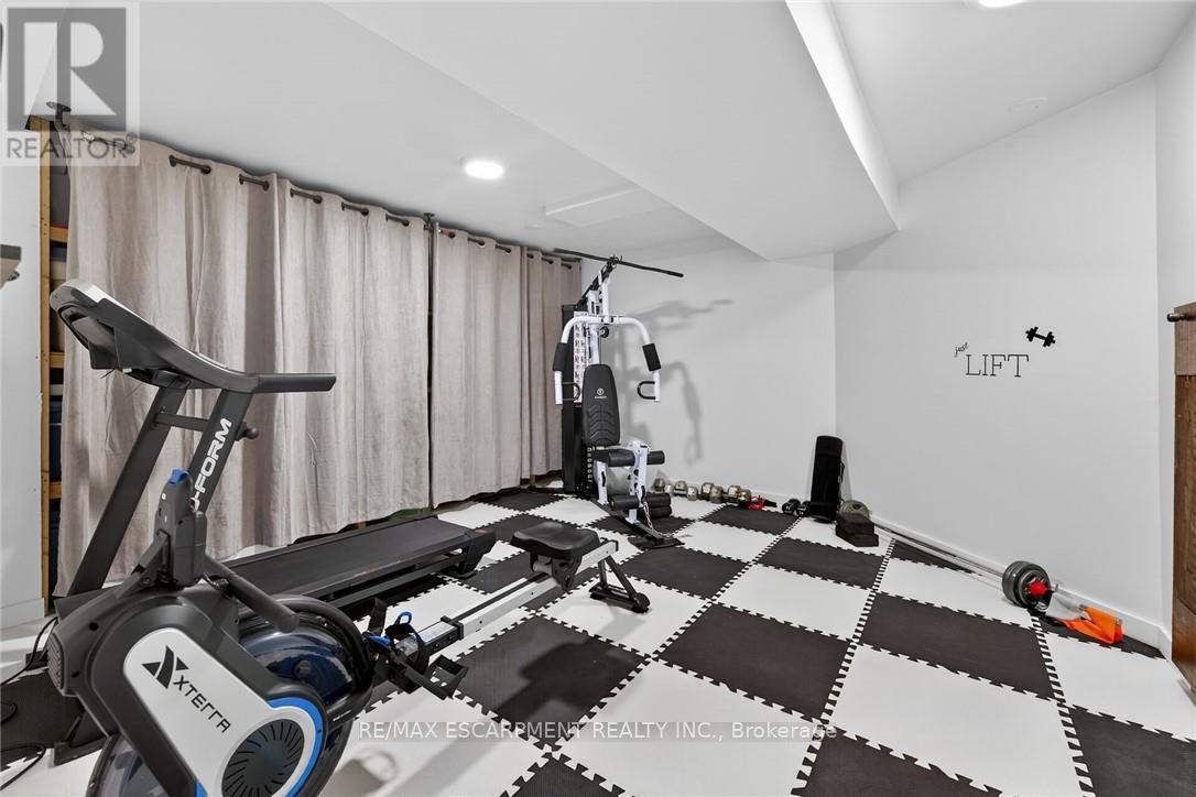 5 Royal Troon Drive, Brant, ON