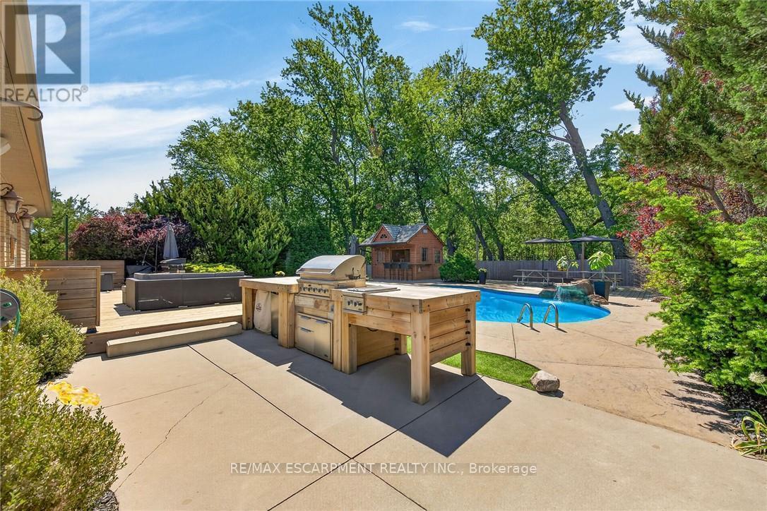5 Royal Troon Drive, Brant, ON