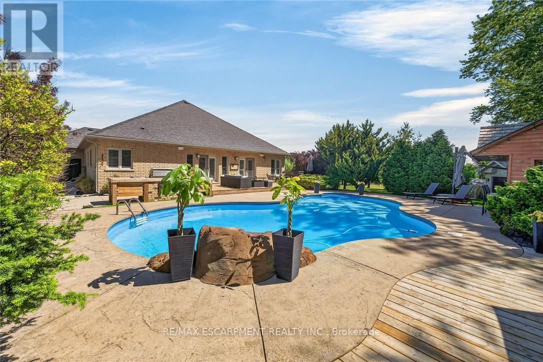 5 Royal Troon Drive, Brant, ON
