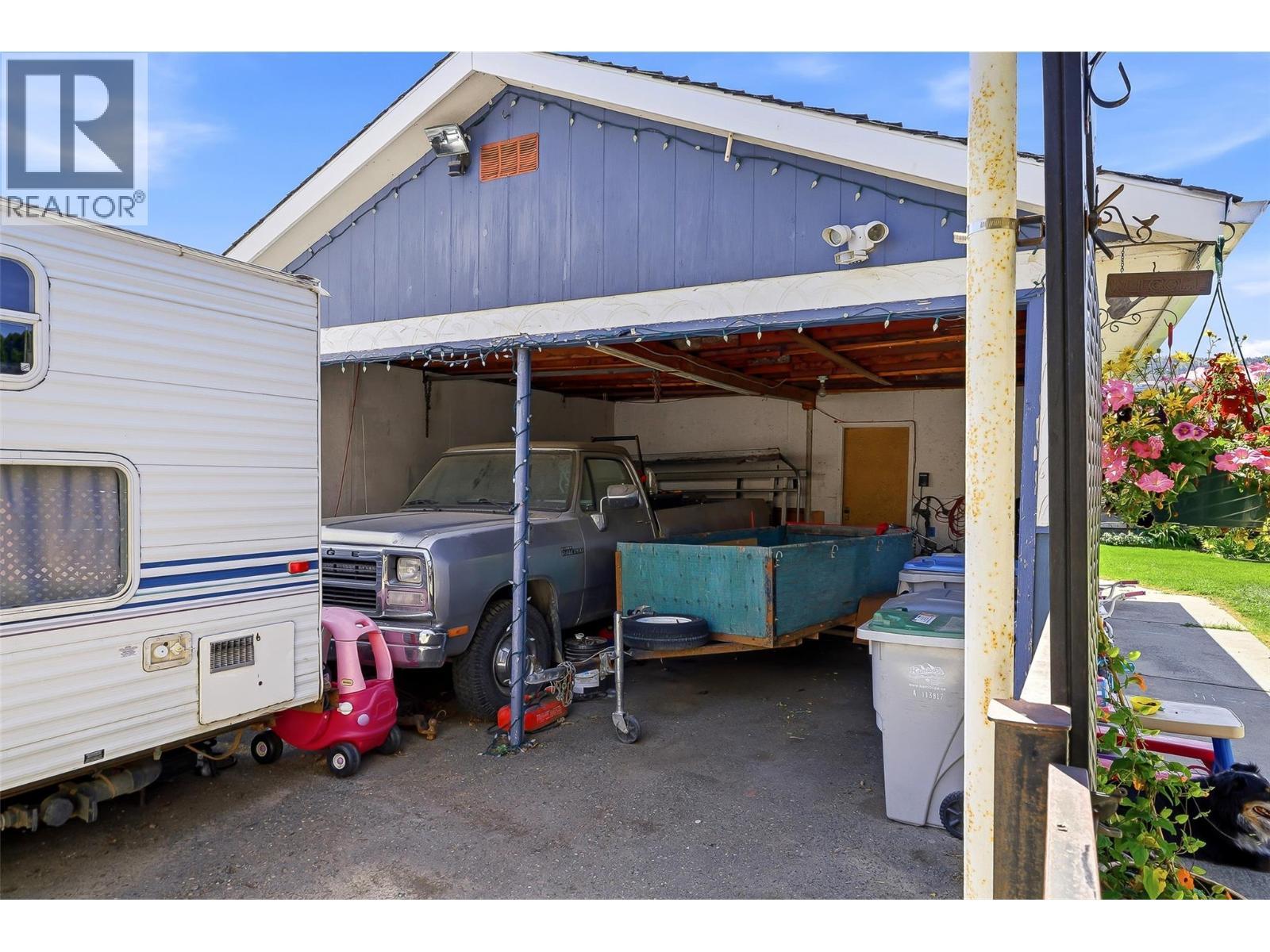 2135 Fleetwood Avenue, Kamloops, BC