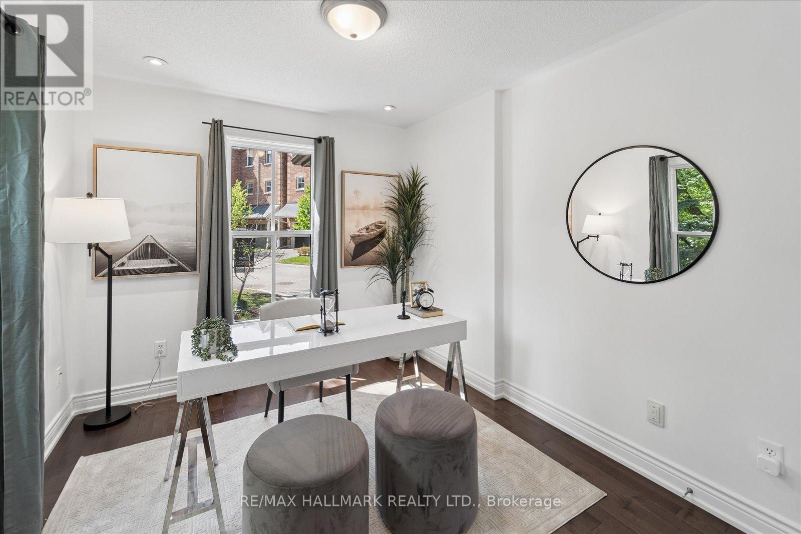 13 E J Lennox Way, Markham, ON