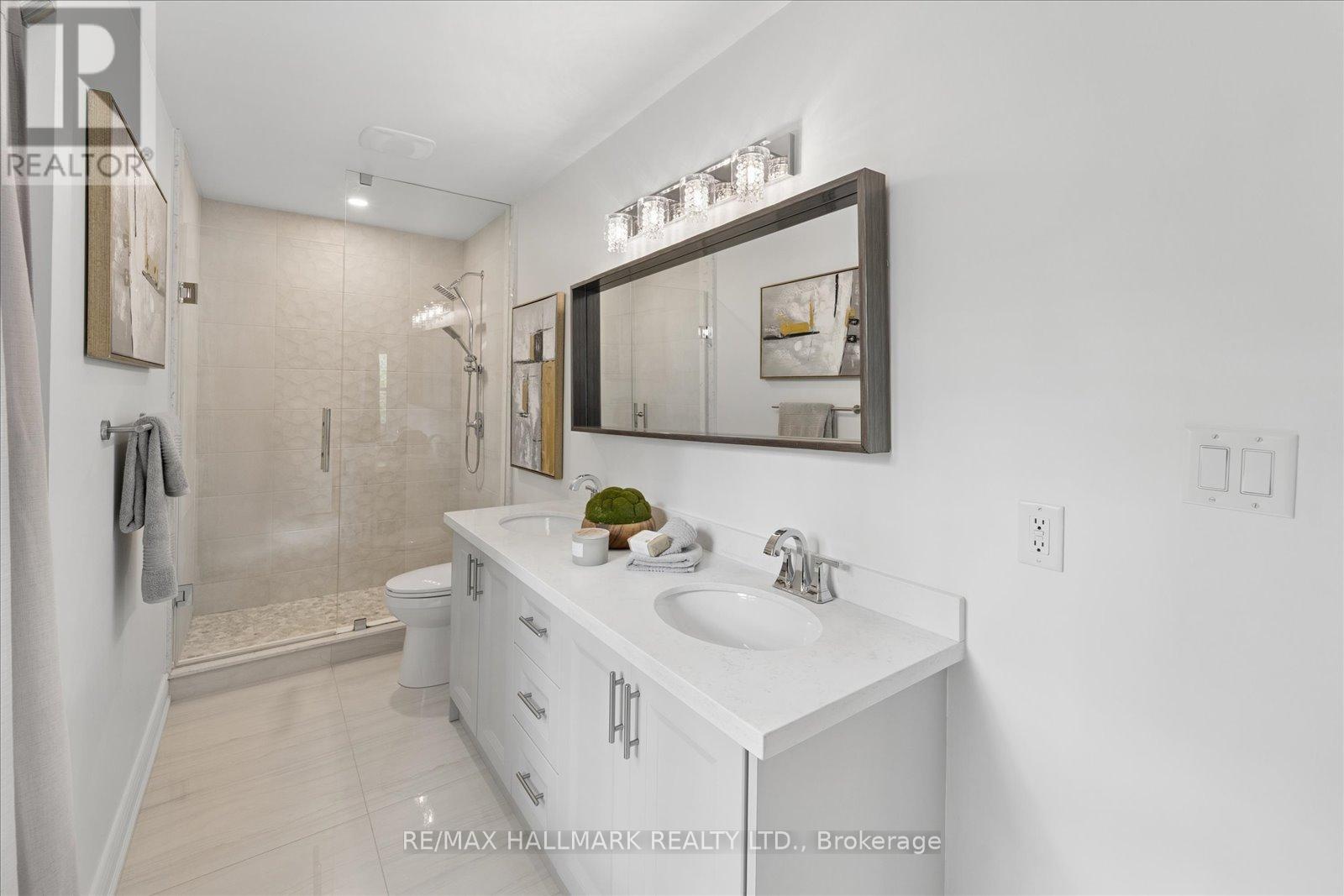 13 E J Lennox Way, Markham, ON