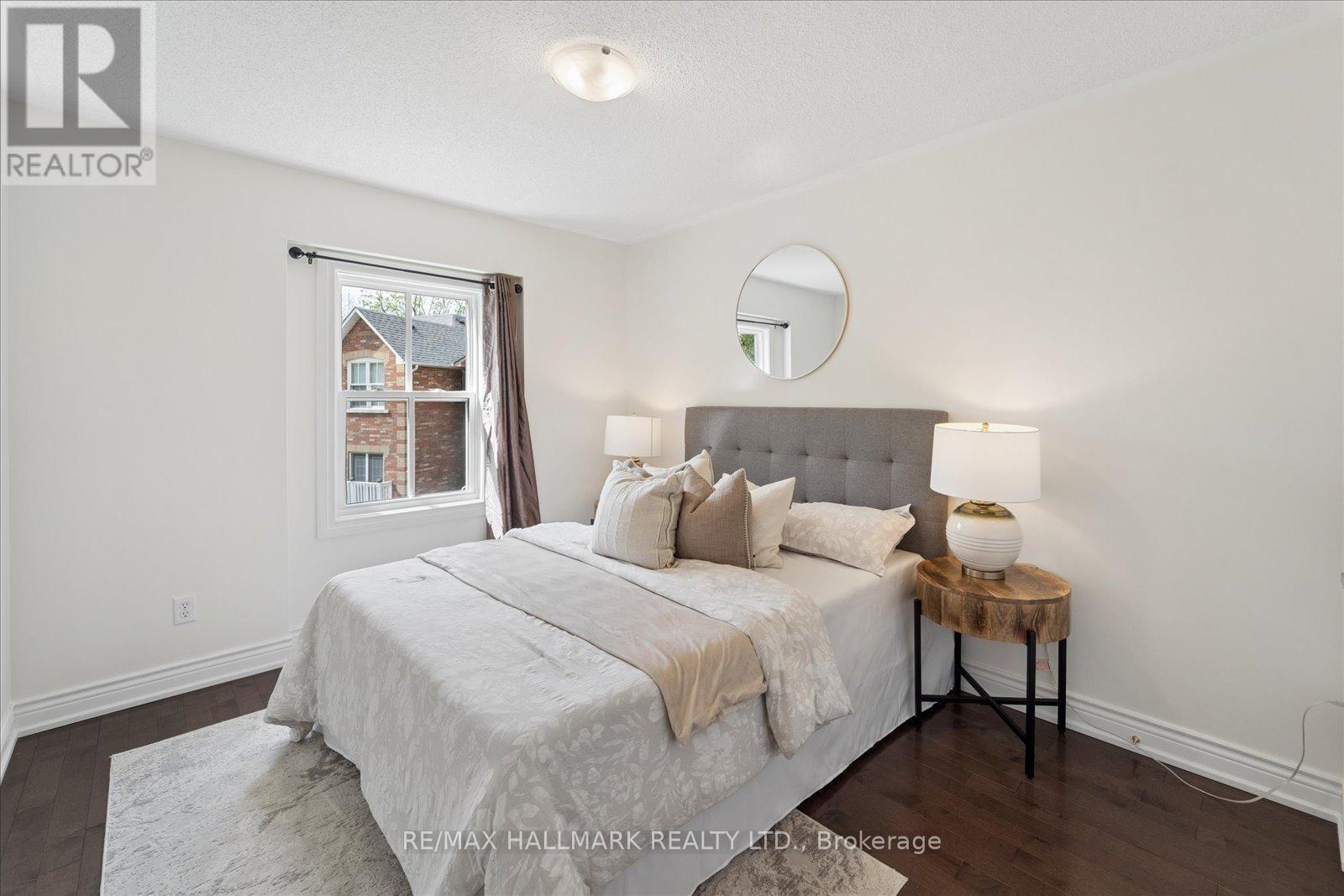 13 E J Lennox Way, Markham, ON