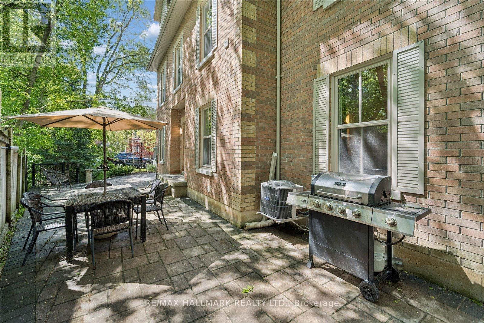 13 E J Lennox Way, Markham, ON