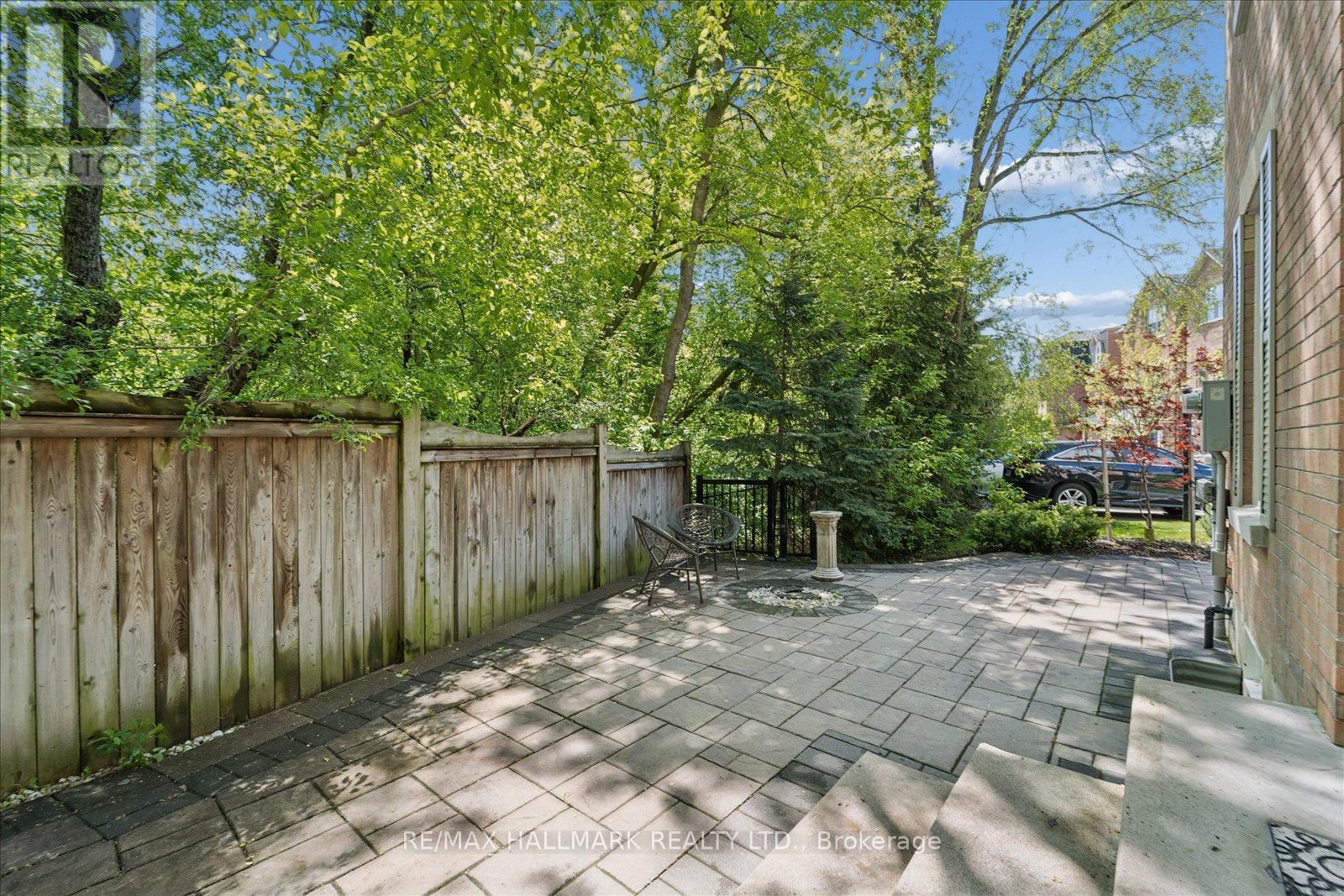 13 E J Lennox Way, Markham, ON