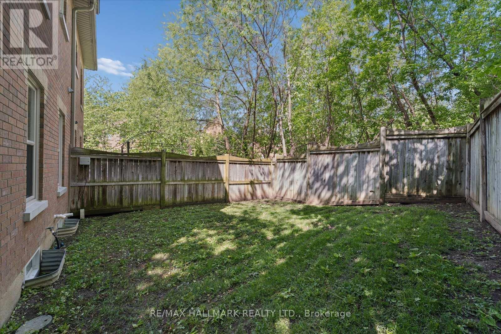 13 E J Lennox Way, Markham, ON