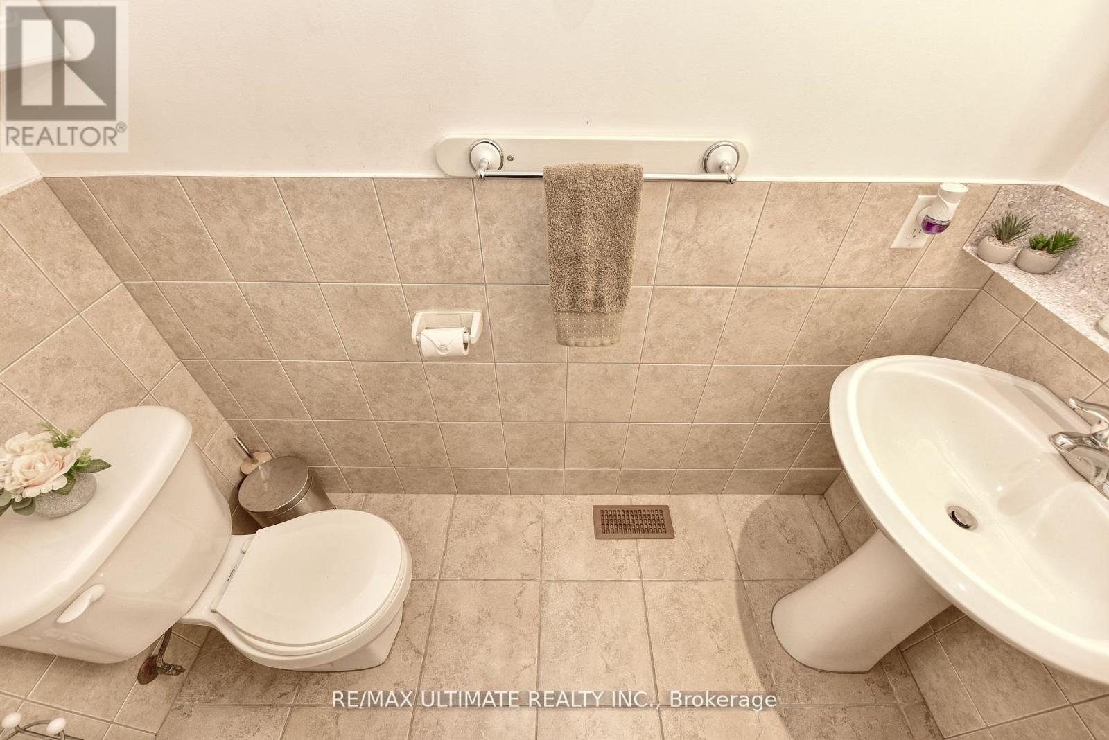 227 Earlscourt Avenue, Toronto, ON