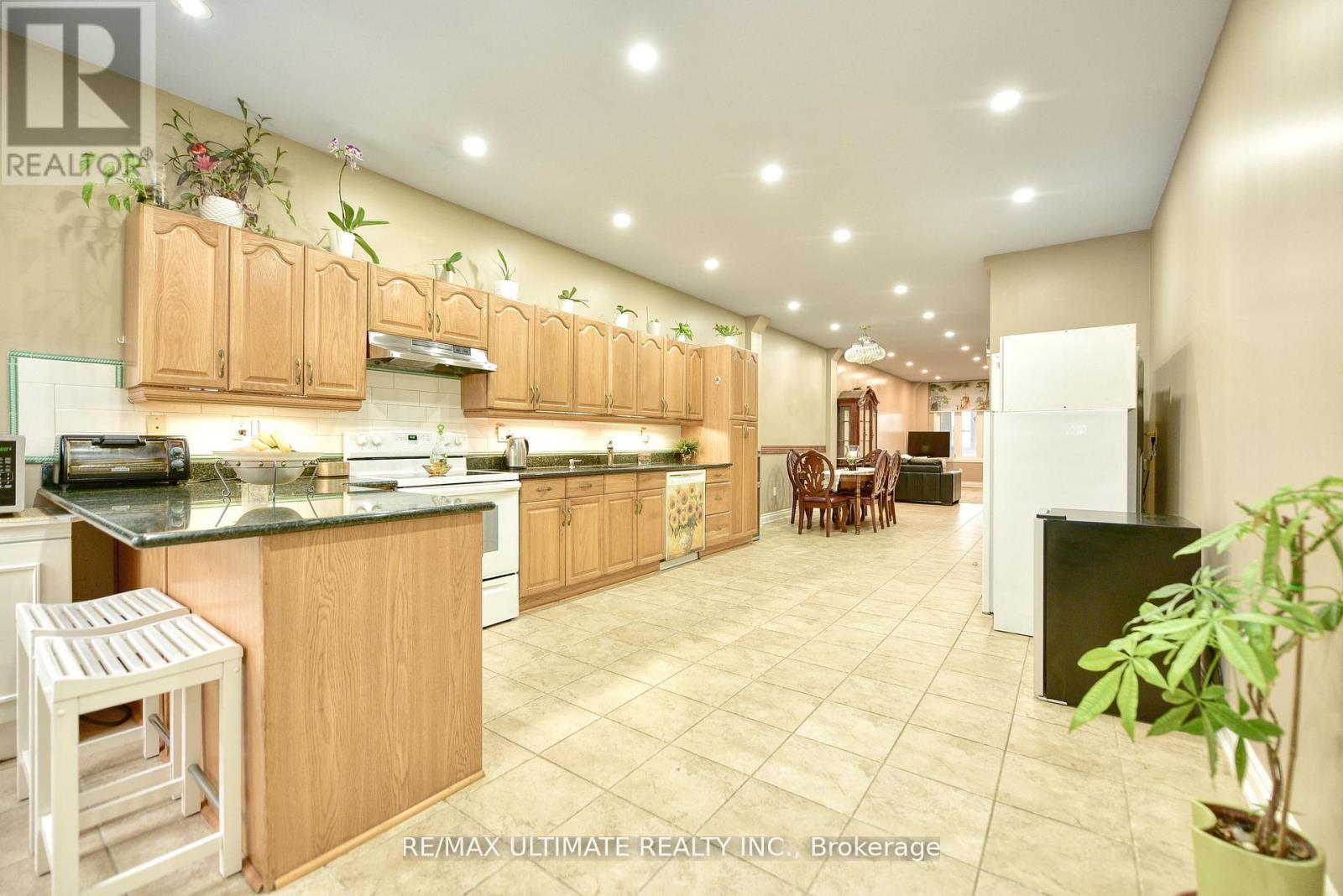 227 Earlscourt Avenue, Toronto, ON