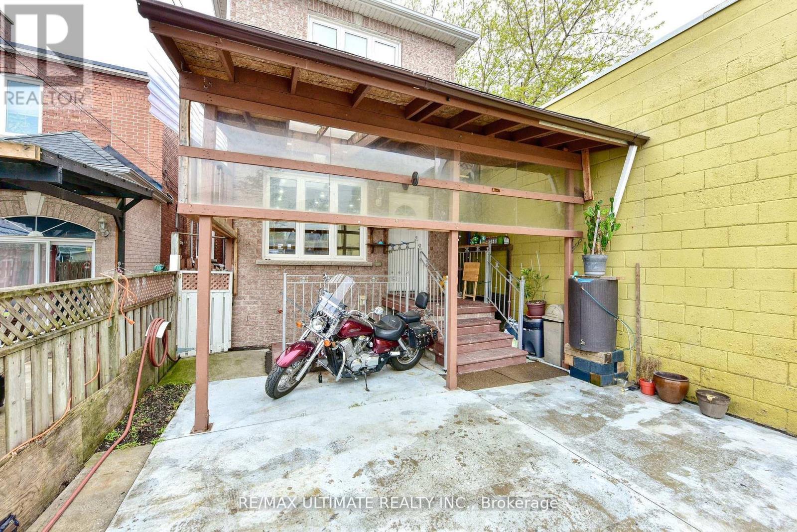 227 Earlscourt Avenue, Toronto, ON