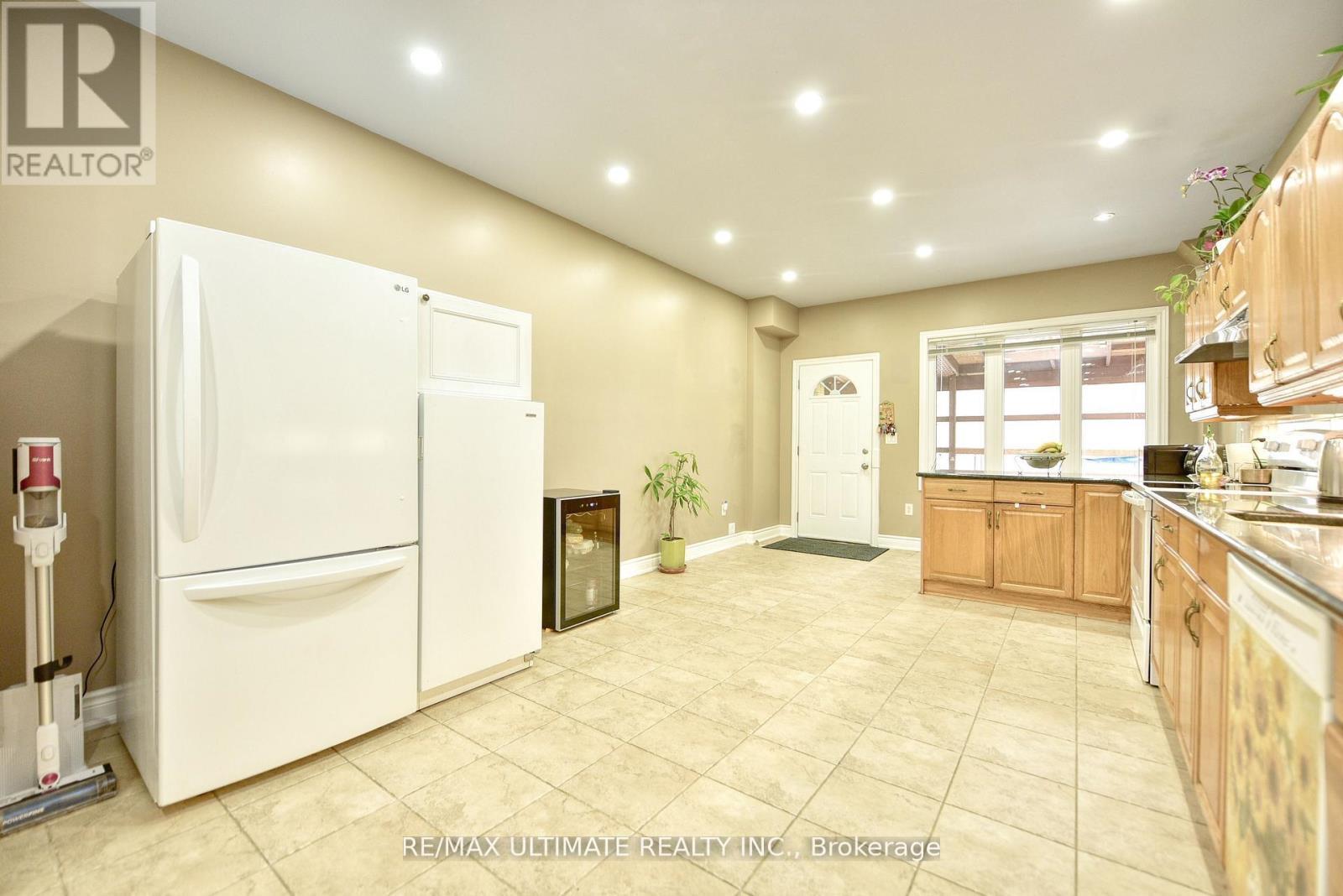 227 Earlscourt Avenue, Toronto, ON