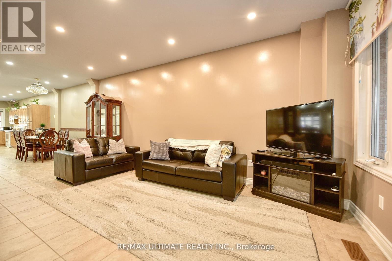 227 Earlscourt Avenue, Toronto, ON