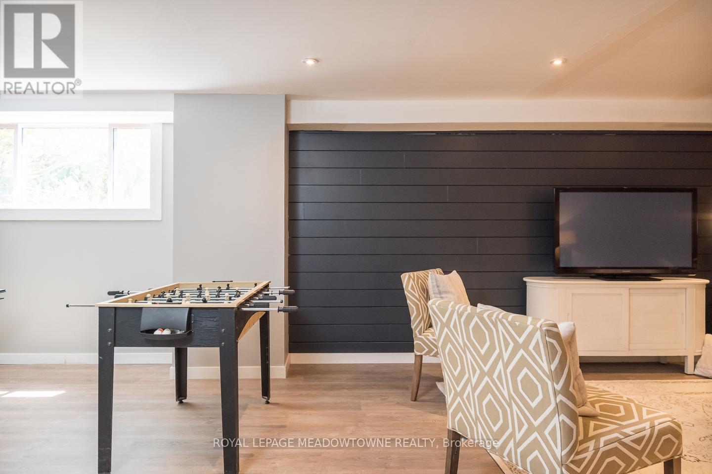 Great space to watch a movie - 11276 Amos Drive, Milton, ON