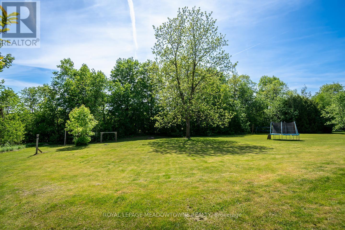 Value your privacy ... Not a neighbour in sight! - 11276 Amos Drive, Milton, ON
