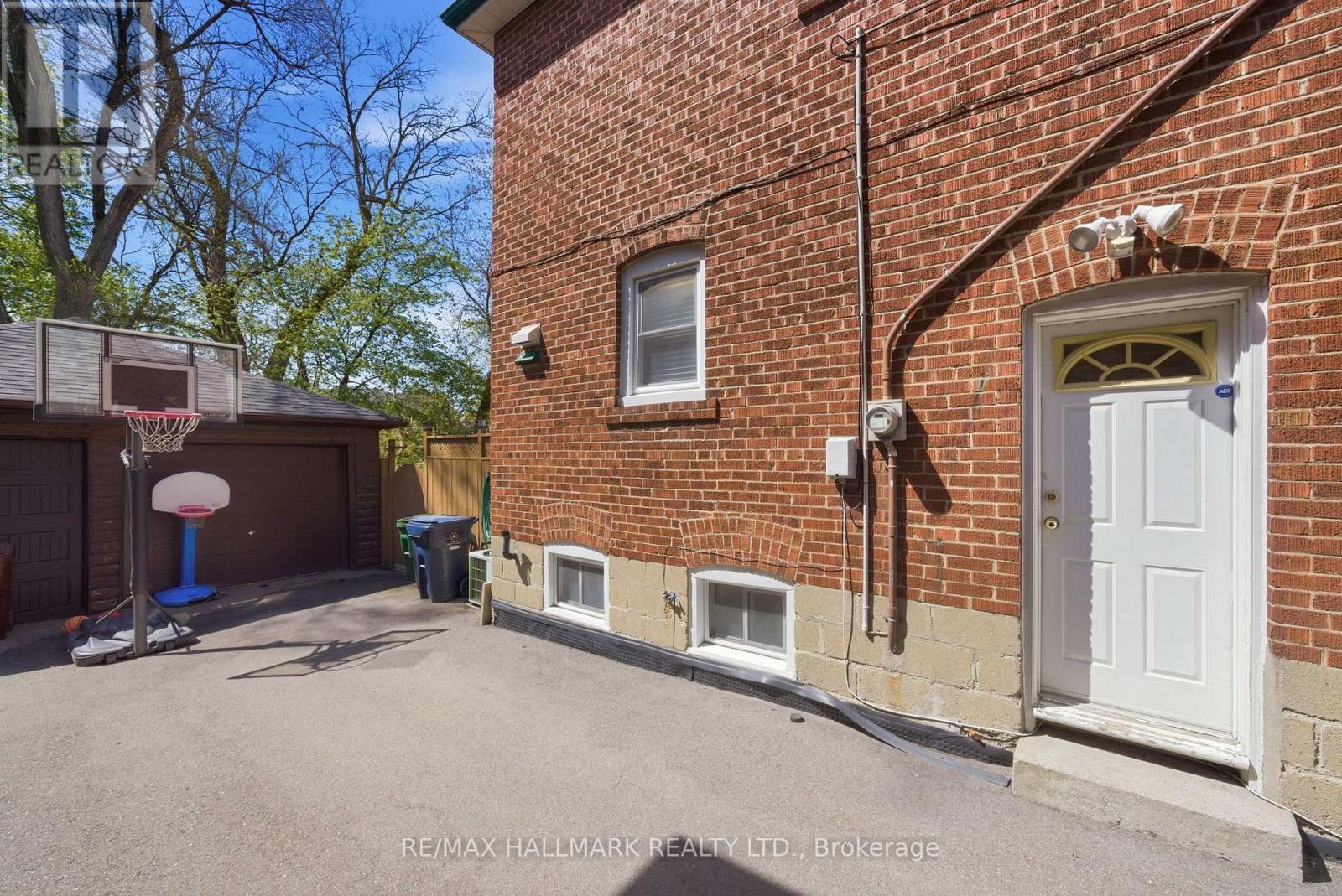 69 Thursfield Crescent, Toronto, ON