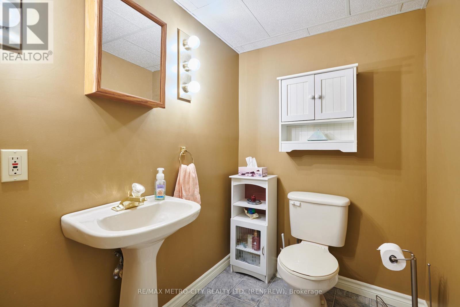 115 Ivy Avenue, Renfrew, ON