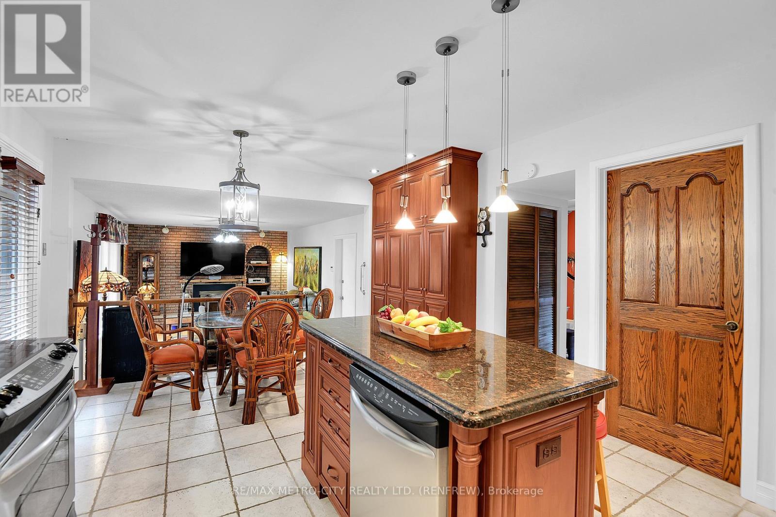 115 Ivy Avenue, Renfrew, ON