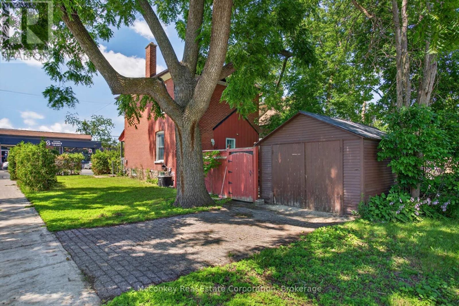 730 Park Street S, Peterborough (Otonabee Ward 1), ON - Outdoor