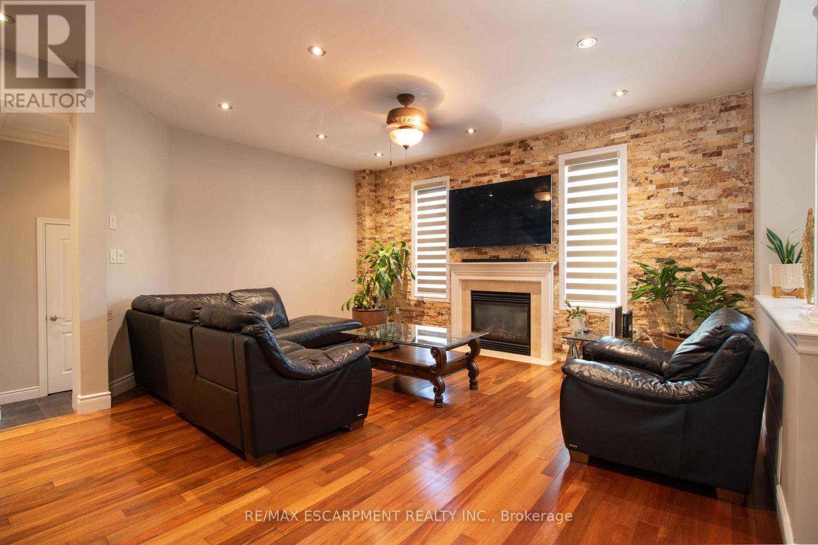 4644 Ethel Road, Burlington, ON