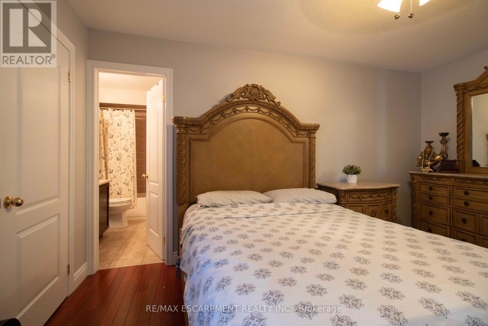 4644 Ethel Road, Burlington, ON