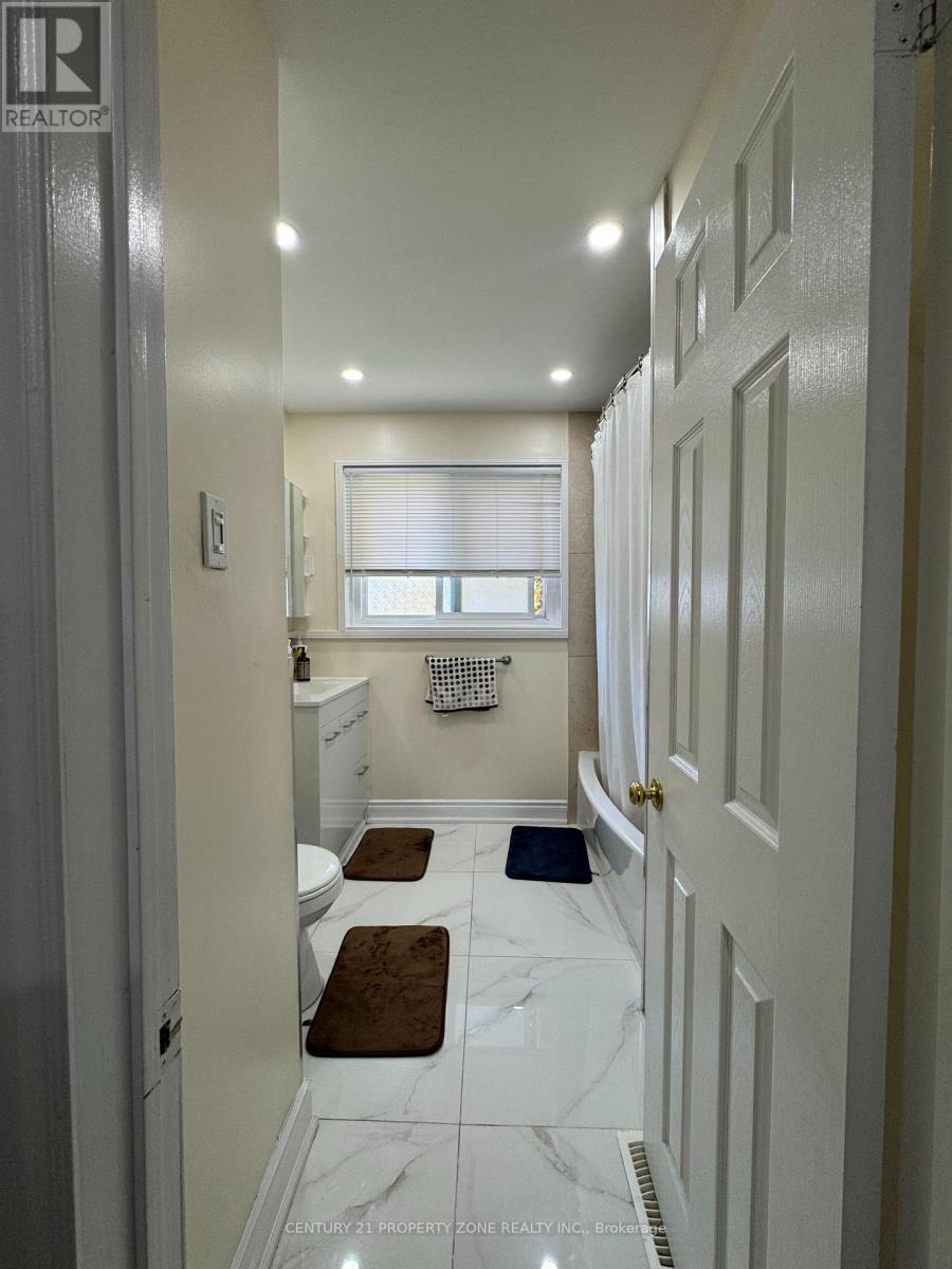 33 Flowertown Avenue, Brampton, ON