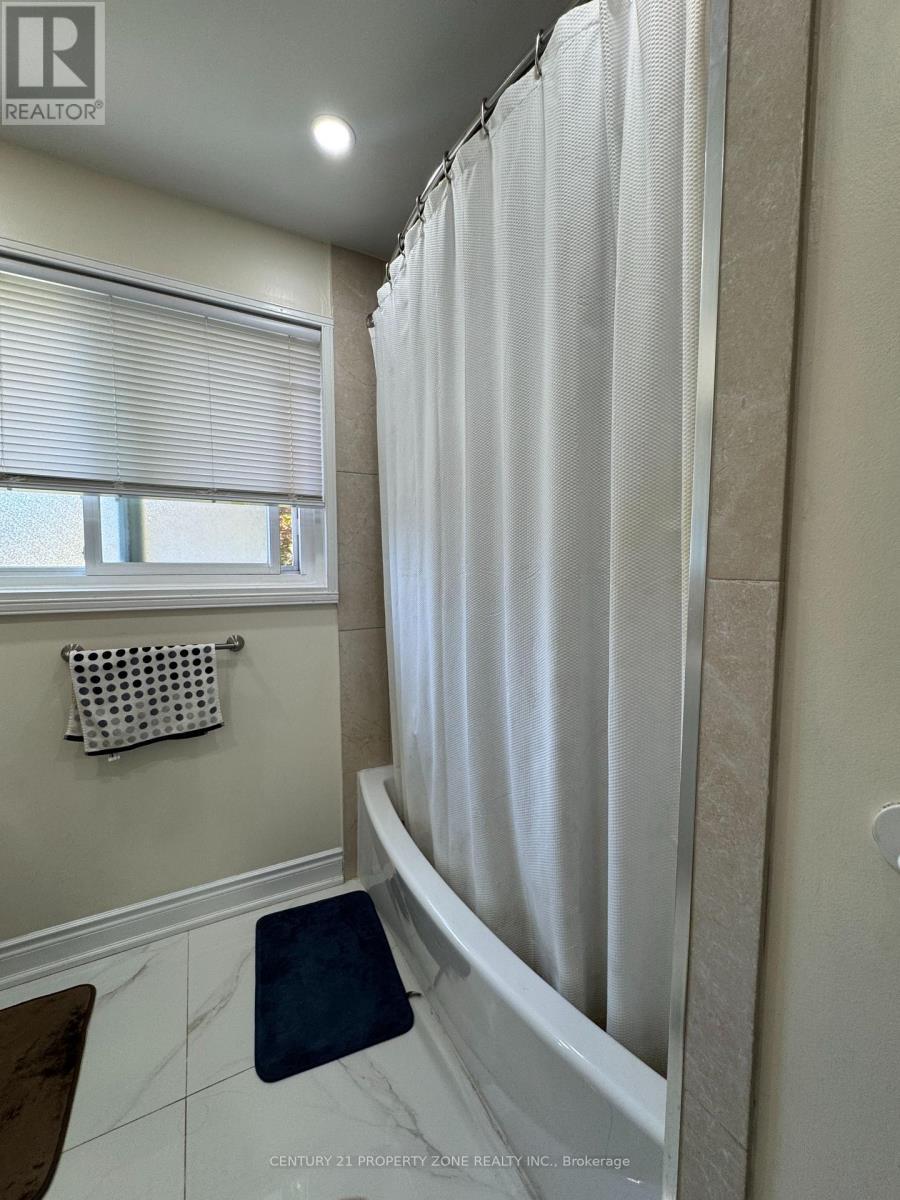 33 Flowertown Avenue, Brampton, ON