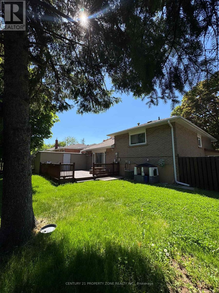 33 Flowertown Avenue, Brampton, ON