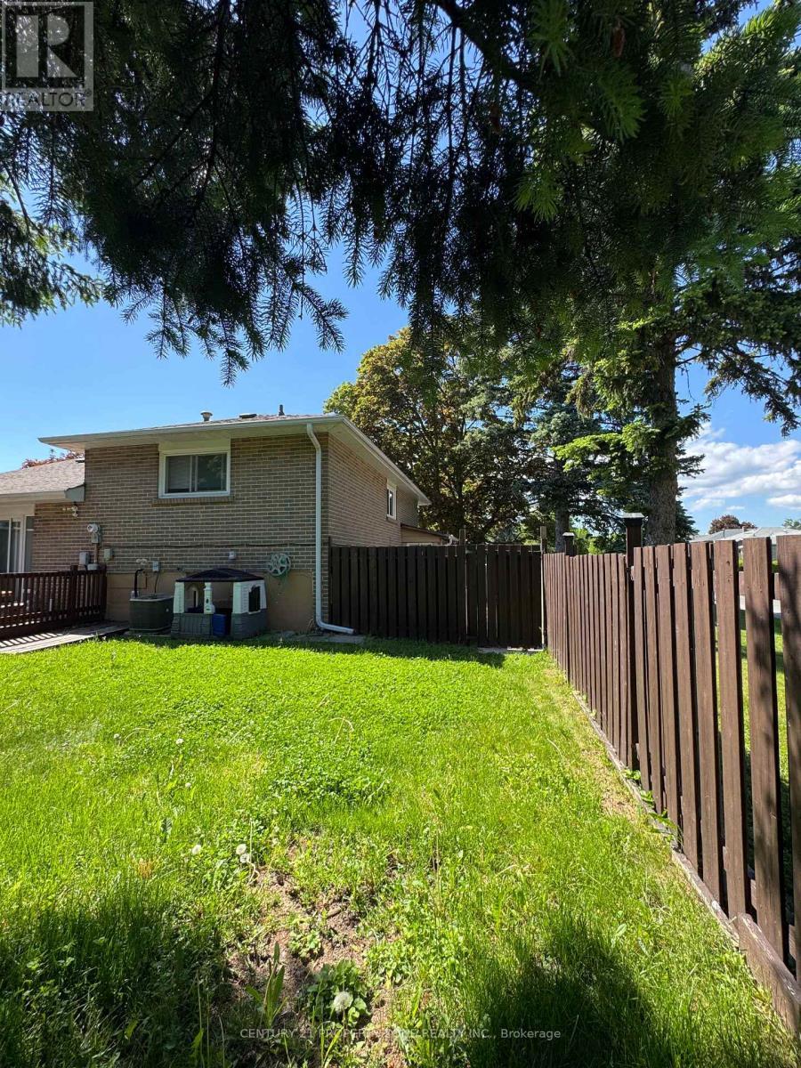 33 Flowertown Avenue, Brampton, ON
