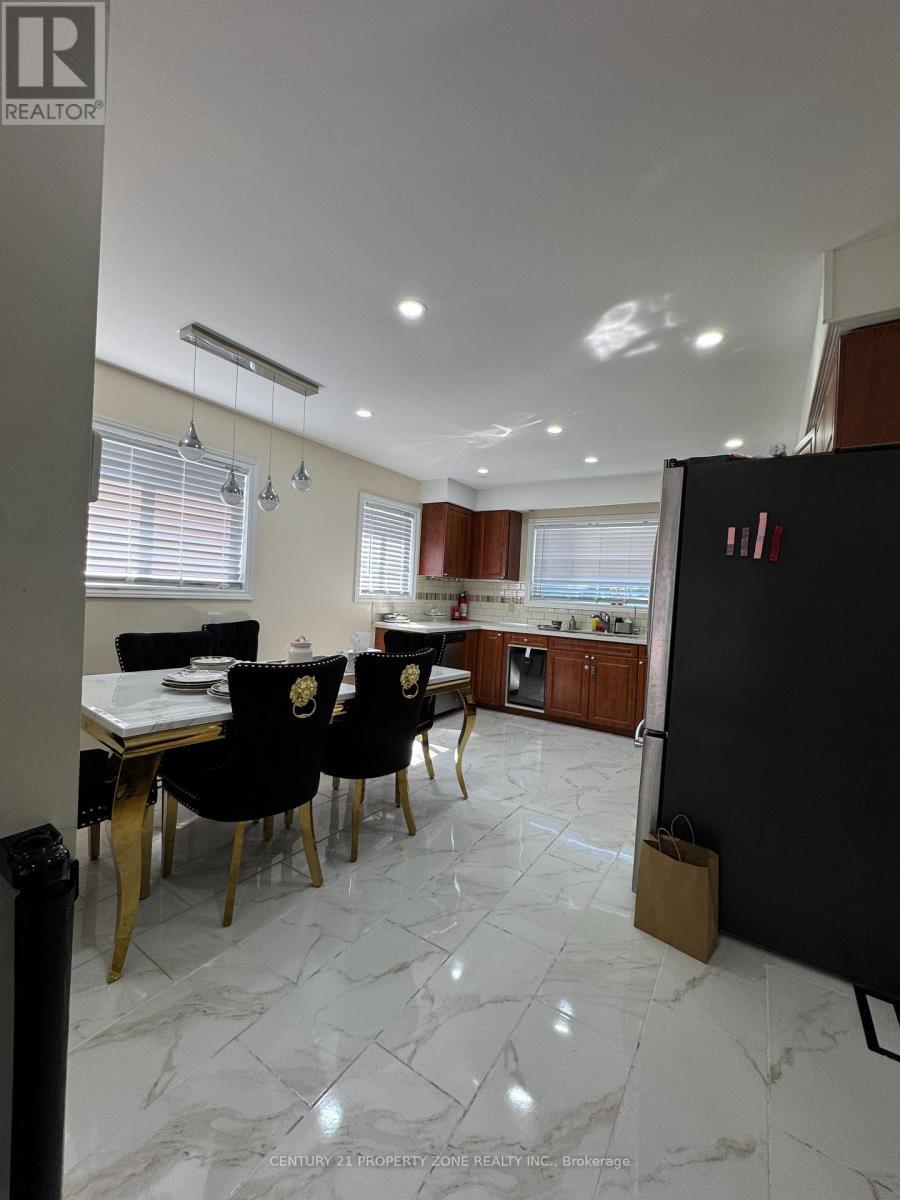 33 Flowertown Avenue, Brampton, ON