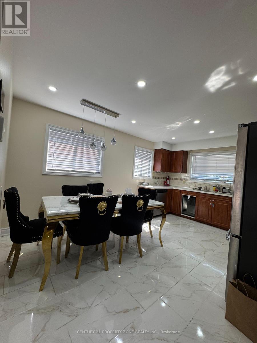 33 Flowertown Avenue, Brampton, ON