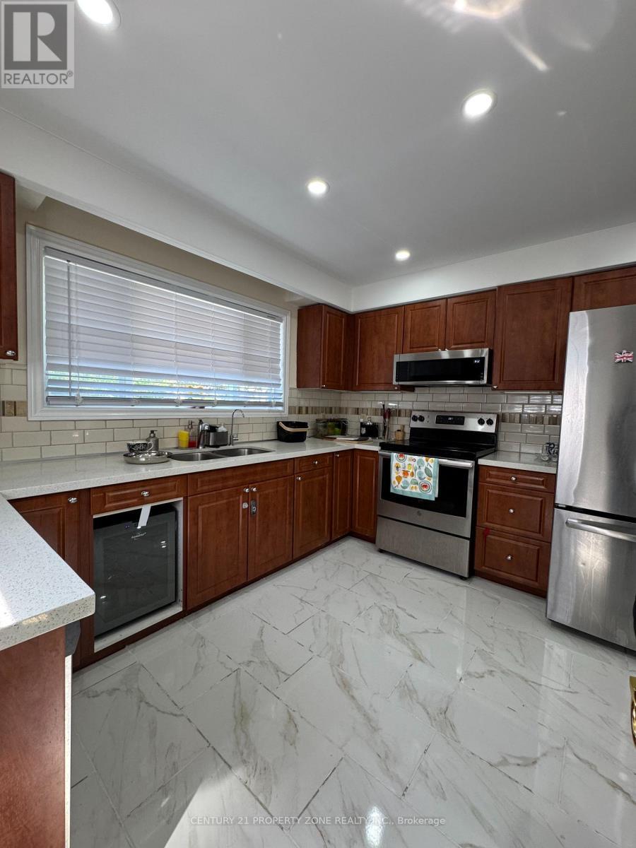33 Flowertown Avenue, Brampton, ON