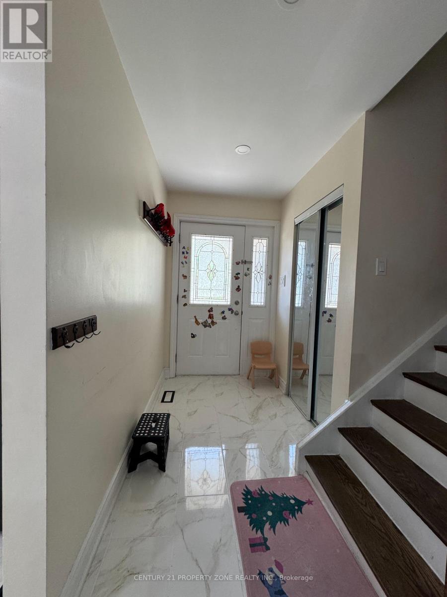 33 Flowertown Avenue, Brampton, ON