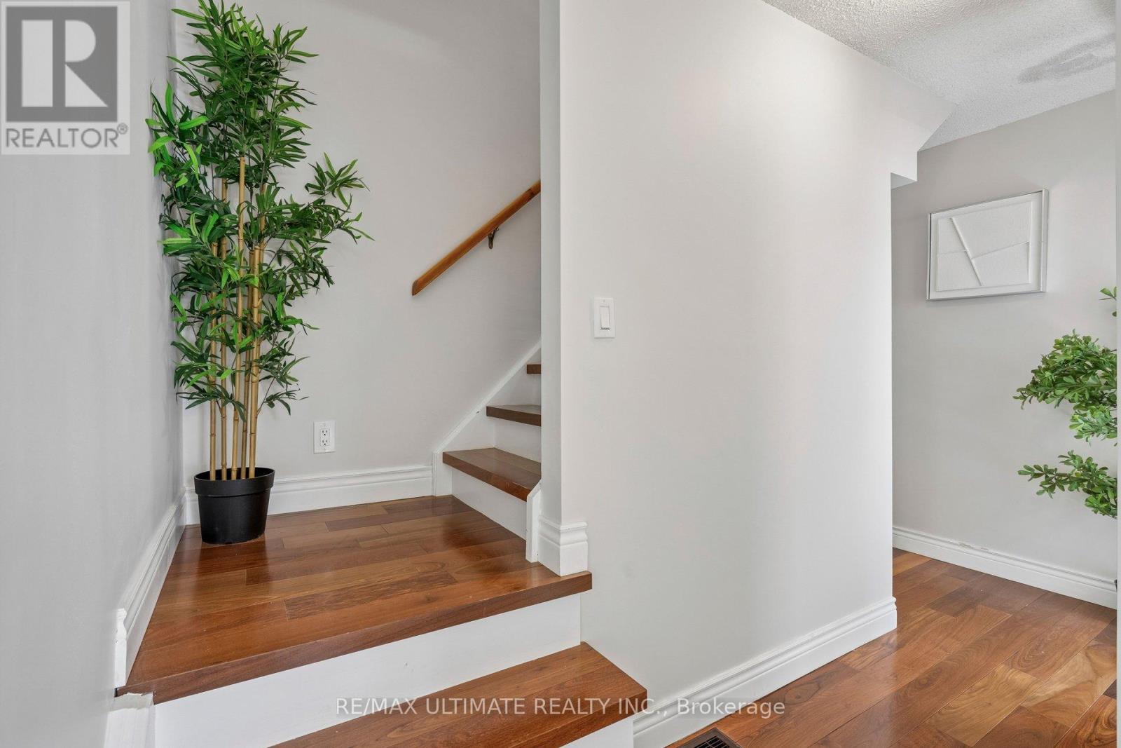 Main - 34 Compton Crescent, Toronto, ON