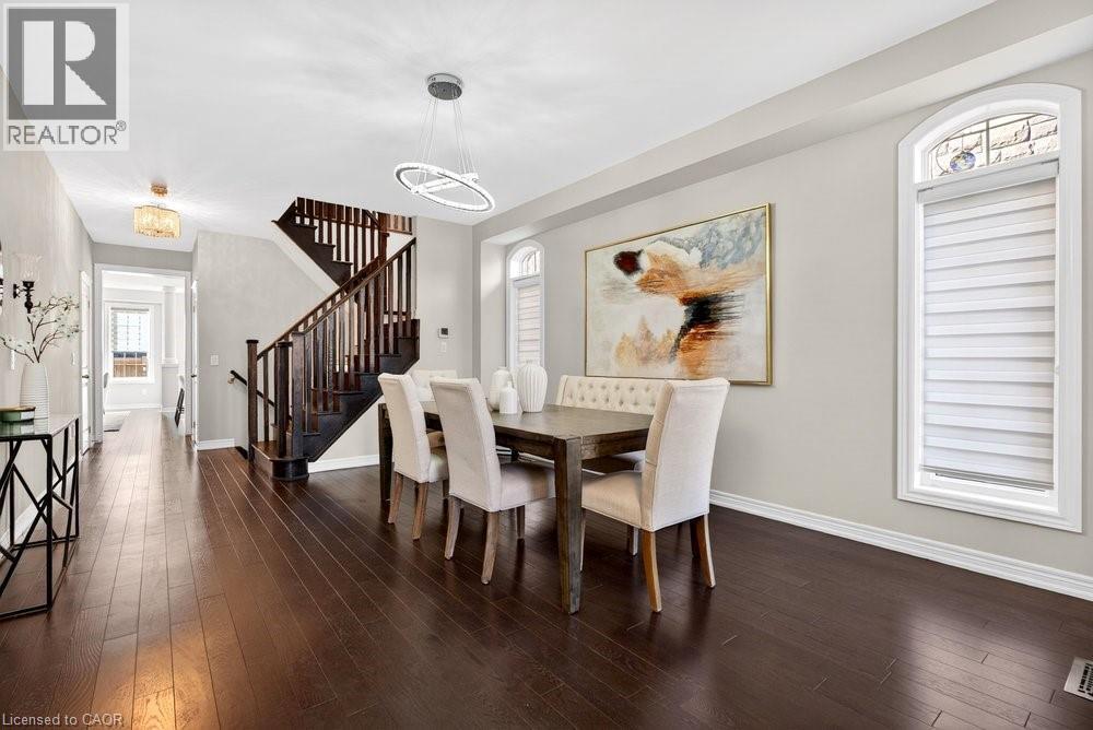 523 Terrace Way, Oakville, ON - Indoor Photo Showing Dining Room