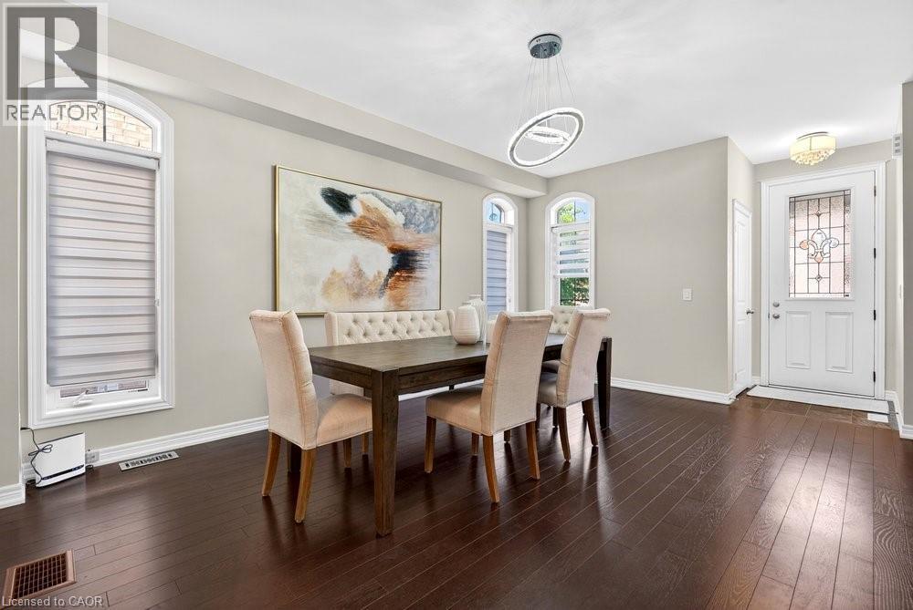 523 Terrace Way, Oakville, ON - Indoor Photo Showing Dining Room
